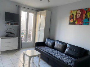 Studio charmant centre d Aubervilliers